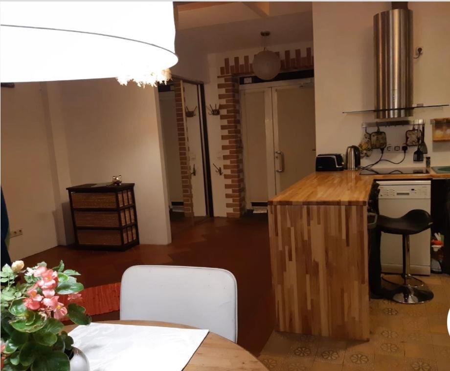 2 Story Studio Apartment Free Parking Included Riga Eksteriør bilde