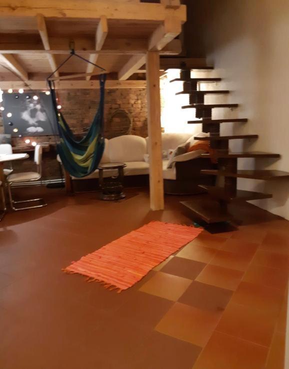 2 Story Studio Apartment Free Parking Included Riga Eksteriør bilde
